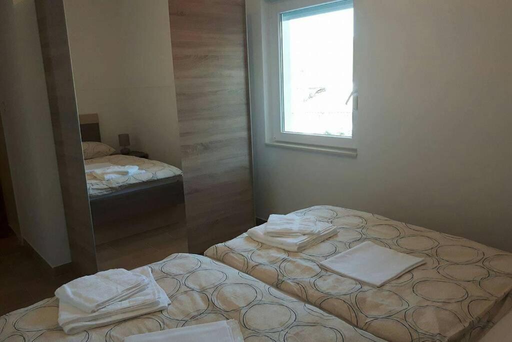 Апартаменти Apartman Jercic Дугі-Рат Екстер'єр фото